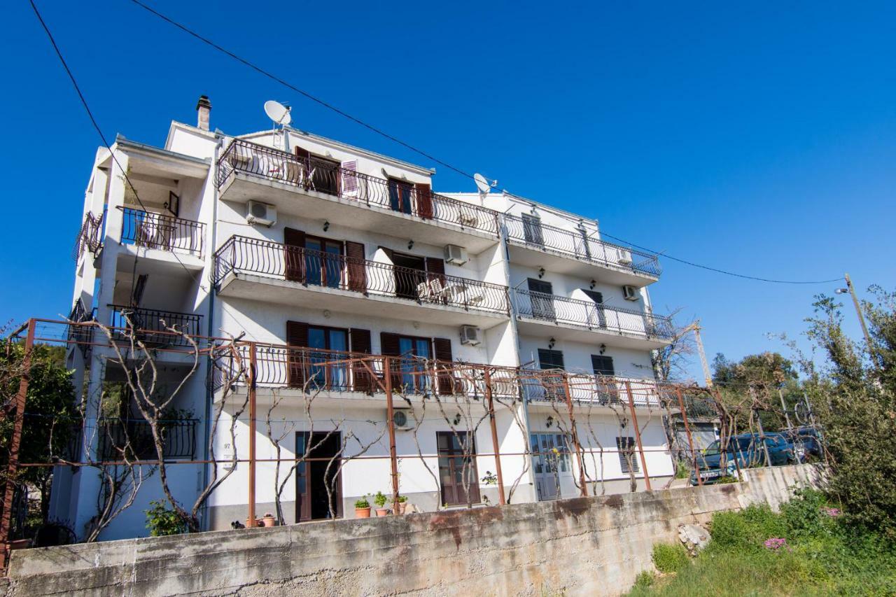 Apartments Jozic Seget Vranjica Extérieur photo